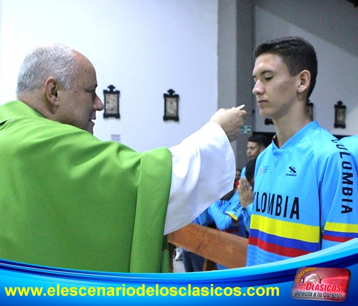 Con chequeo y misa, Saltamontes despidió a sus mundialistas