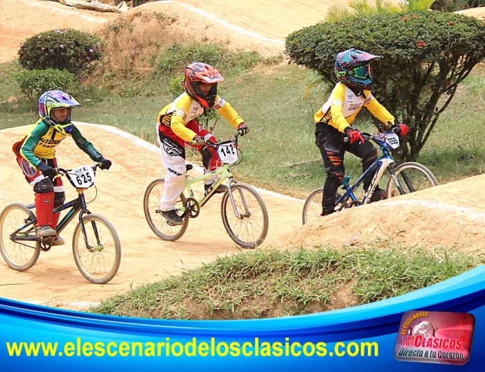 Fiesta y colorido deportivo en el 5° Chequeo de Saltamontes