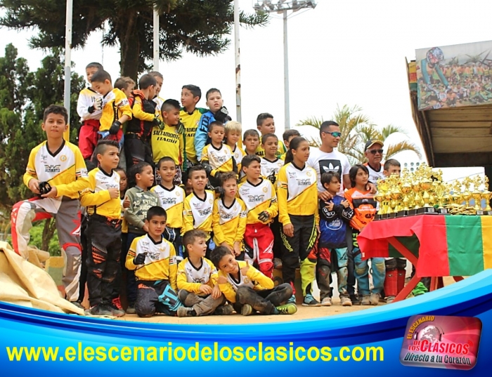 Fiesta y colorido deportivo en el 5° Chequeo de Saltamontes