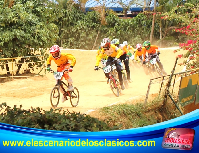 Fiesta y colorido deportivo en el 5° Chequeo de Saltamontes