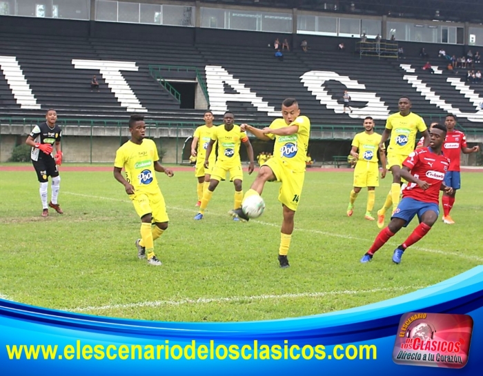 El DIM profanó el Estadio Ditaires, derrotó a Leones