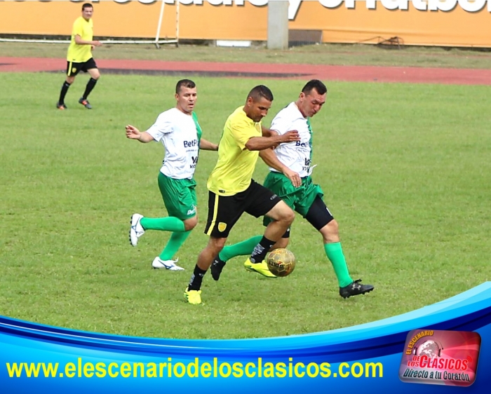 Plato futbolero en Ditaires con ex profesionales